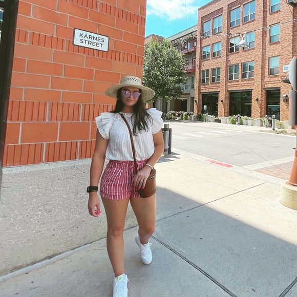 Universal Thread Tops - Universal Threads Top